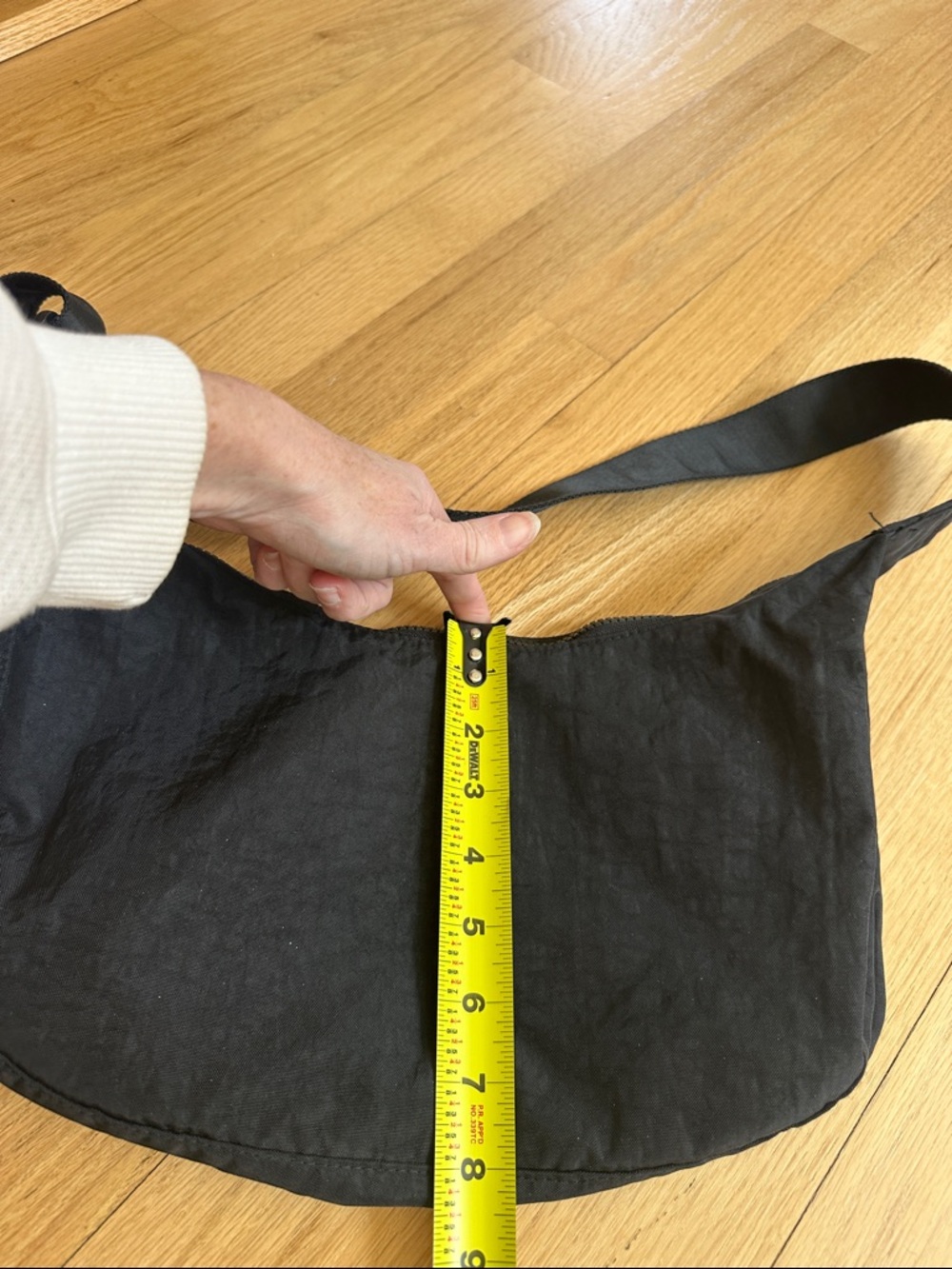 Baggu Black Nylon Shoulder Bag - Simple Everyday Hobo - Picture 5 of 5